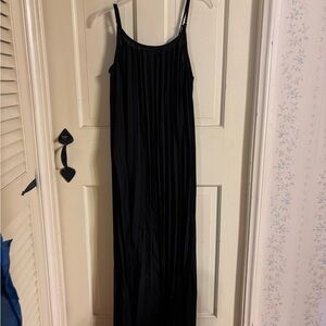 SHEIN Black Pleated Maxi Dress